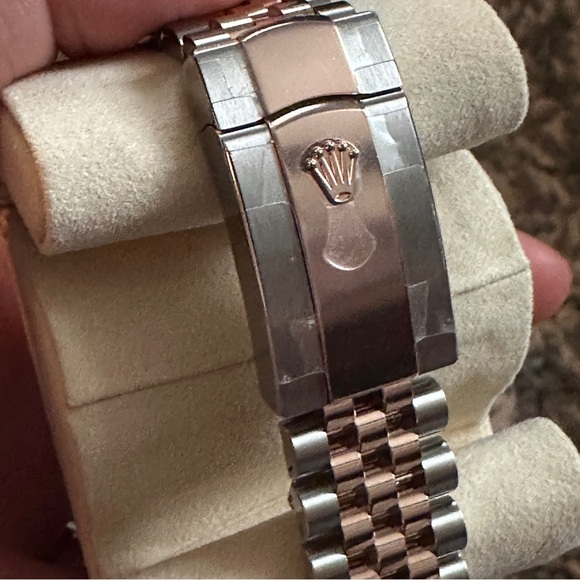 Rolex Datejust 41mm 126331 Jubilee 18K Rose Gold /SS Diamond Dial BNIB - Picture 13 of 16